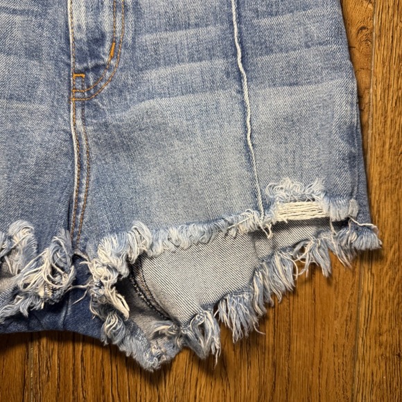 REVICE Denim Venus Star Cutoffs Raw Hem Star Shorts Womens Size 26 USA Made Boho - Picture 4 of 10